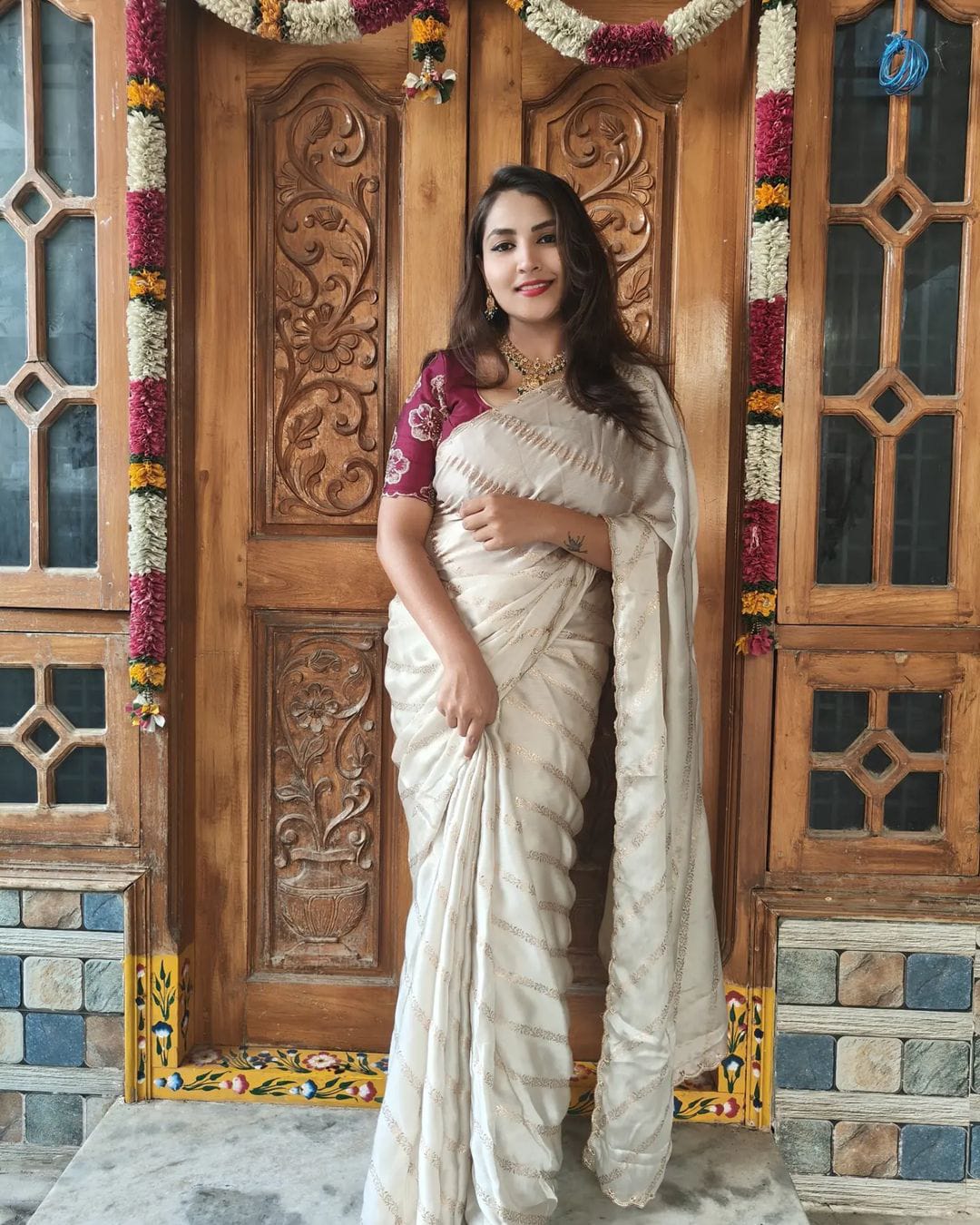 Saree Charlie