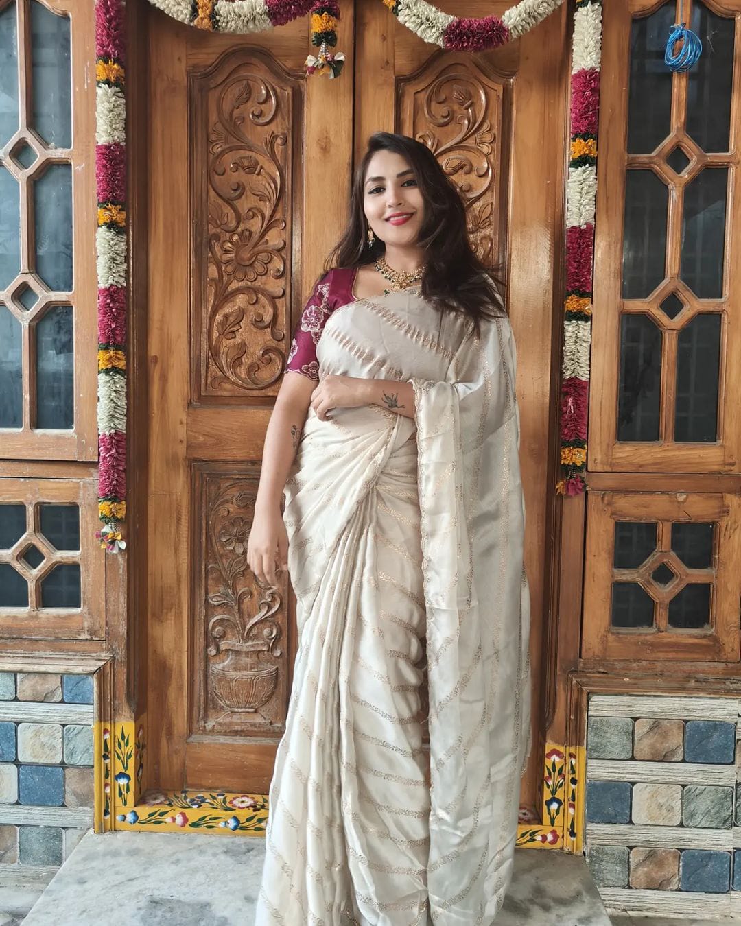 Saree Charlie