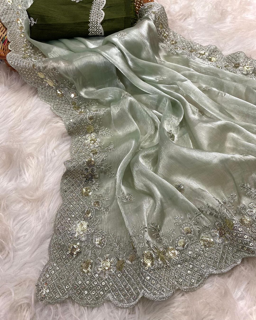 Saree Aadvika