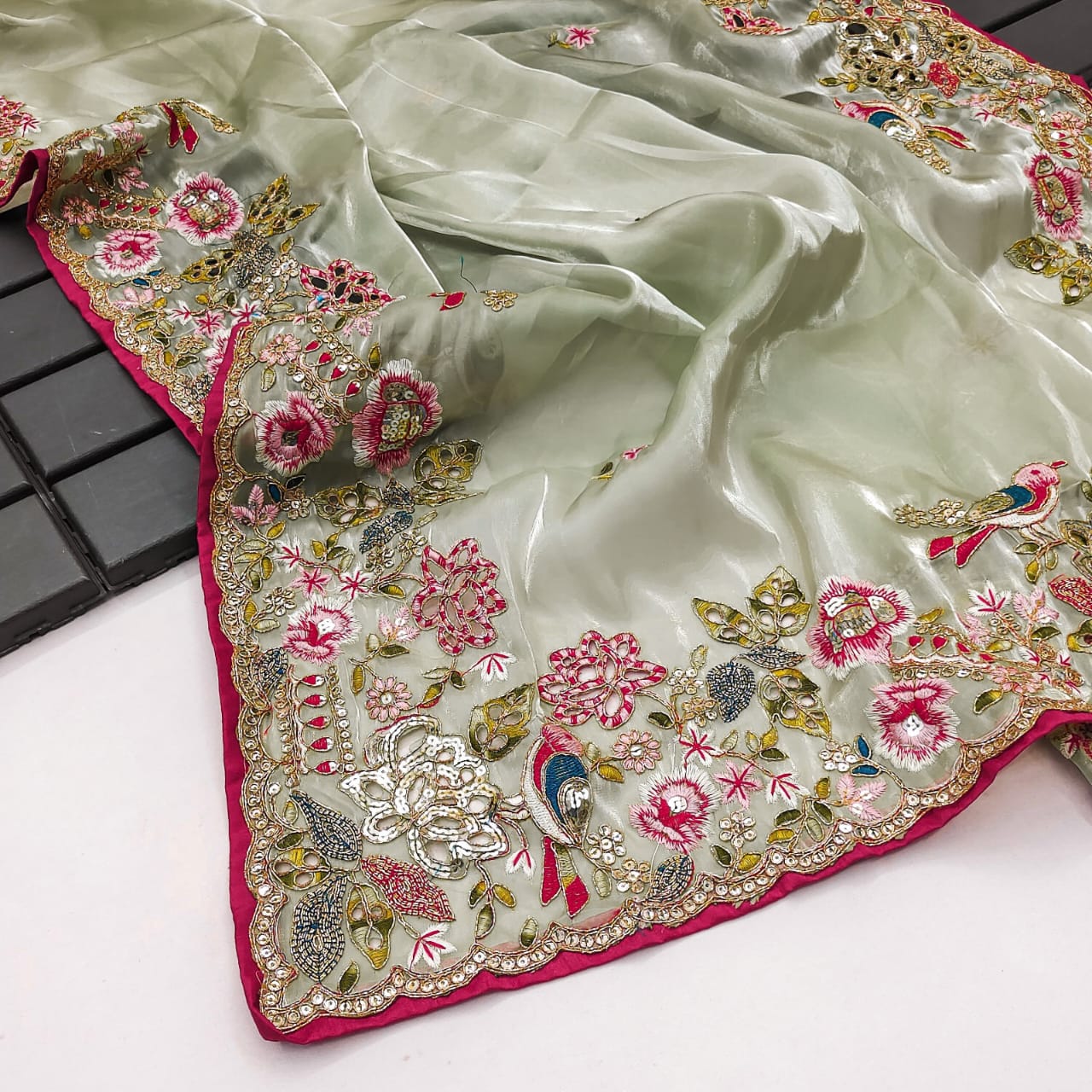 Saree Chakli