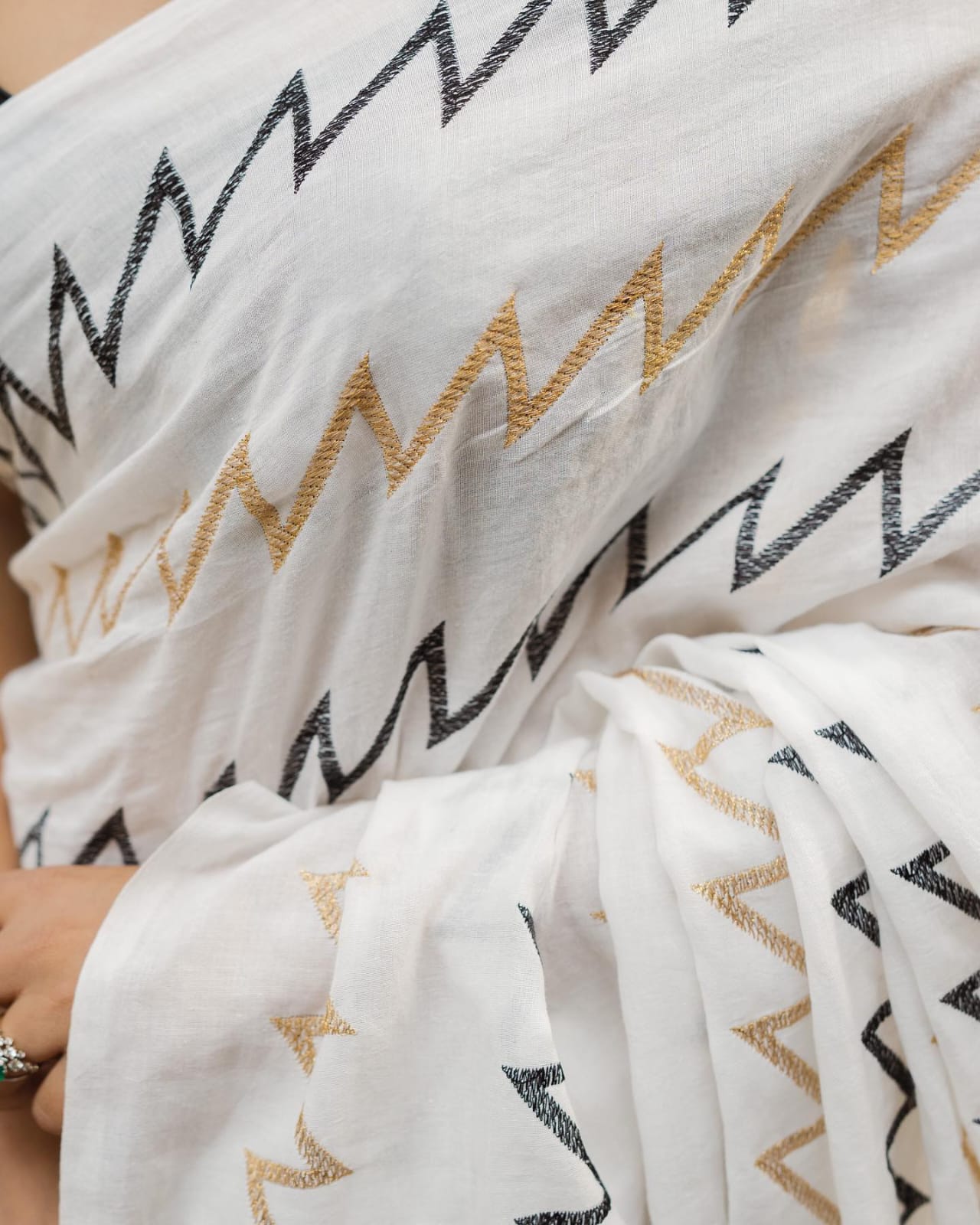 Saree Zig Zag