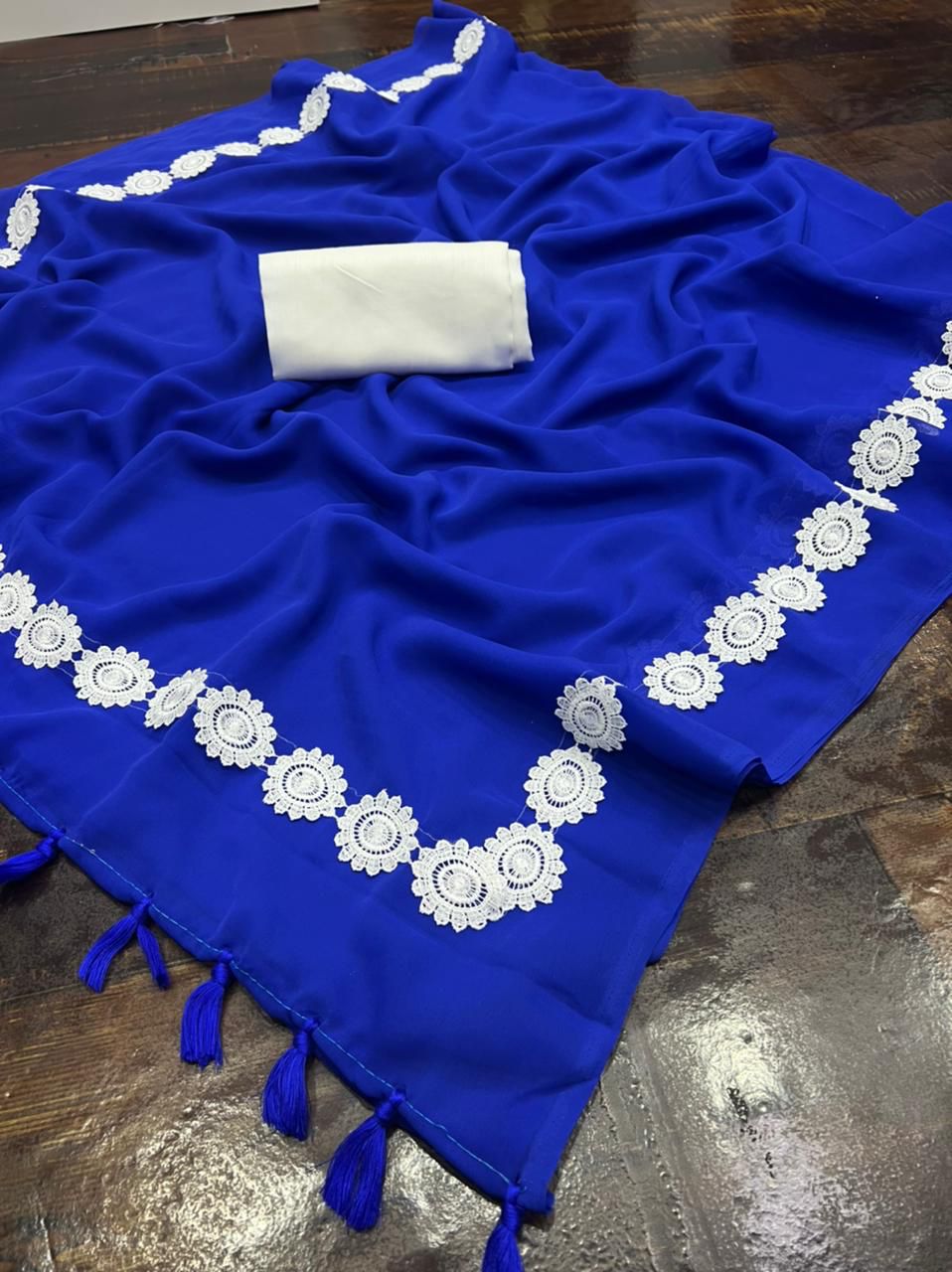 Saree Very Unique