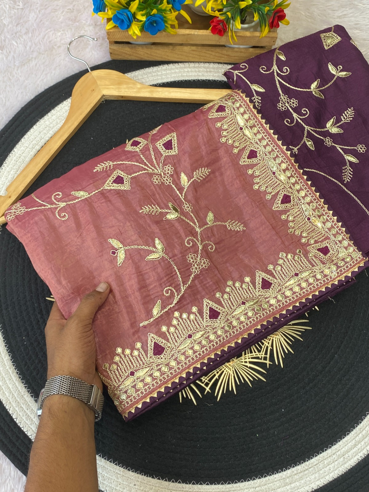 Saree Gold Crush Gunjal