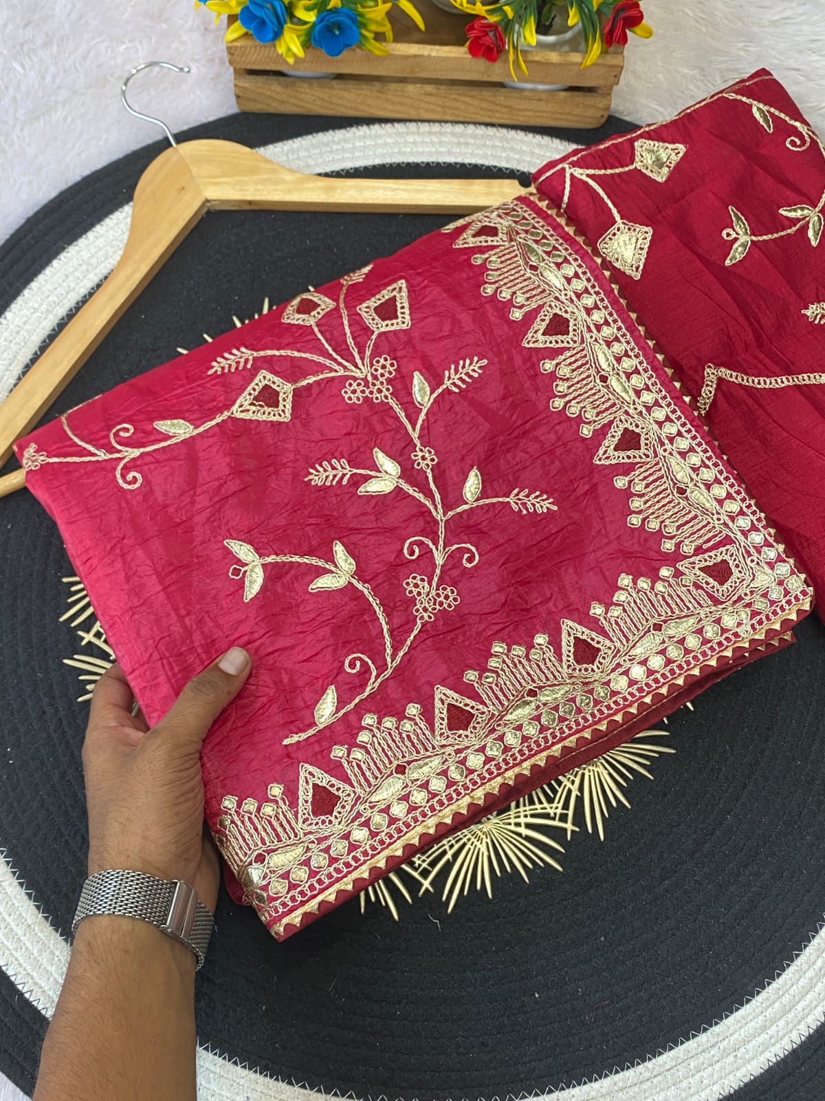 Saree Gold Crush Gunjal
