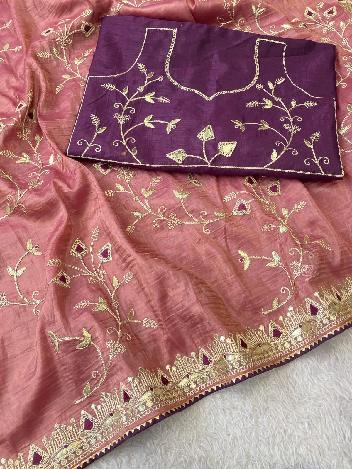 Saree Gold Crush Gunjal