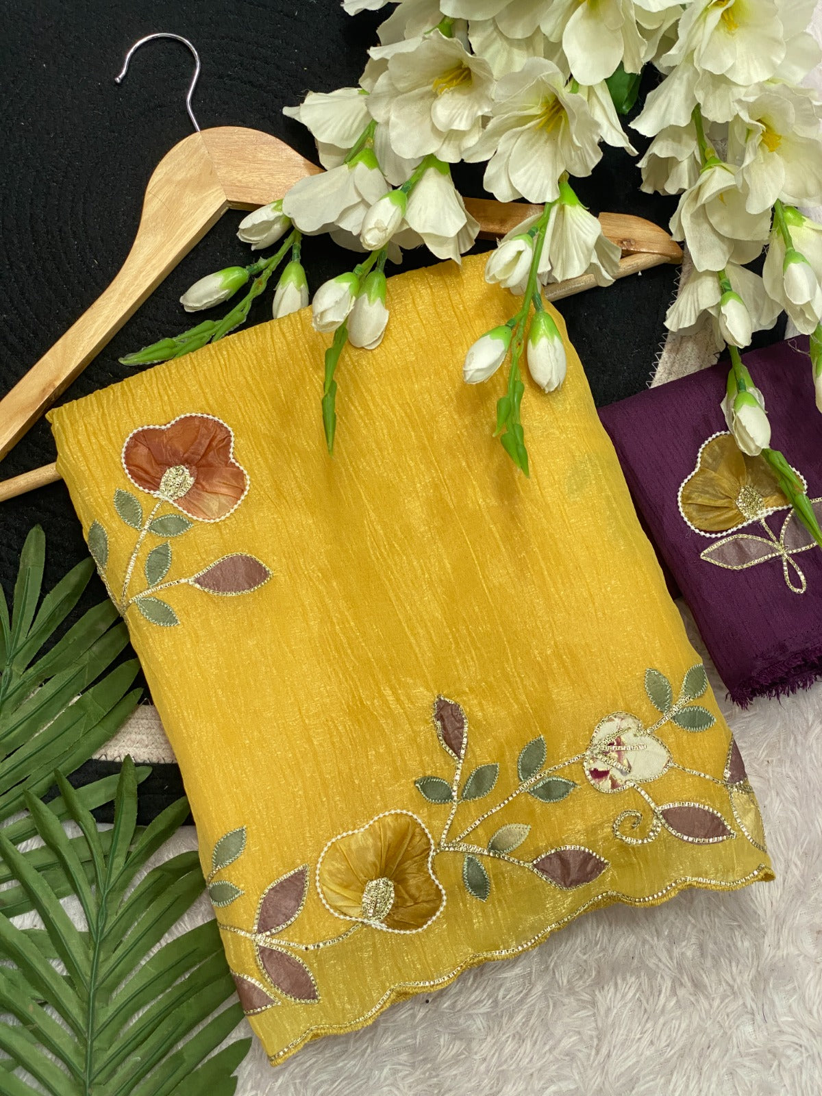 Saree Crunchy Deepali