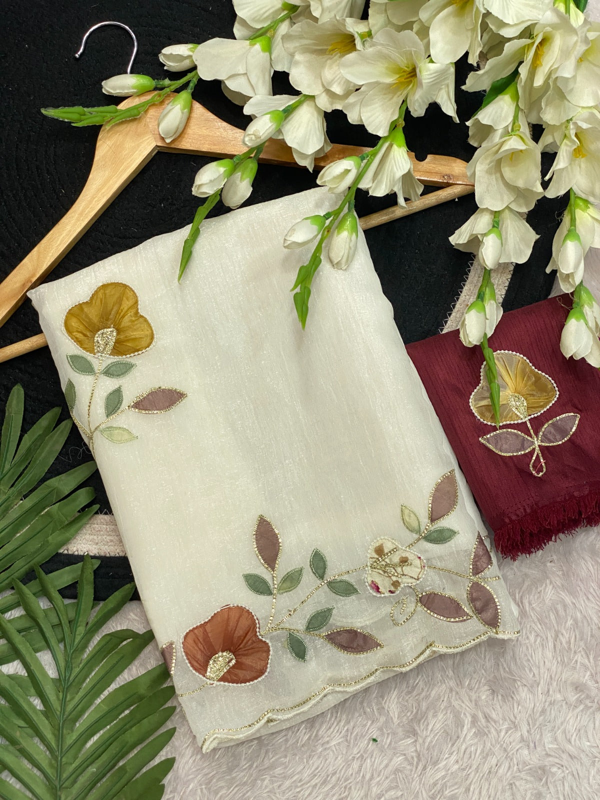 Saree Crunchy Deepali