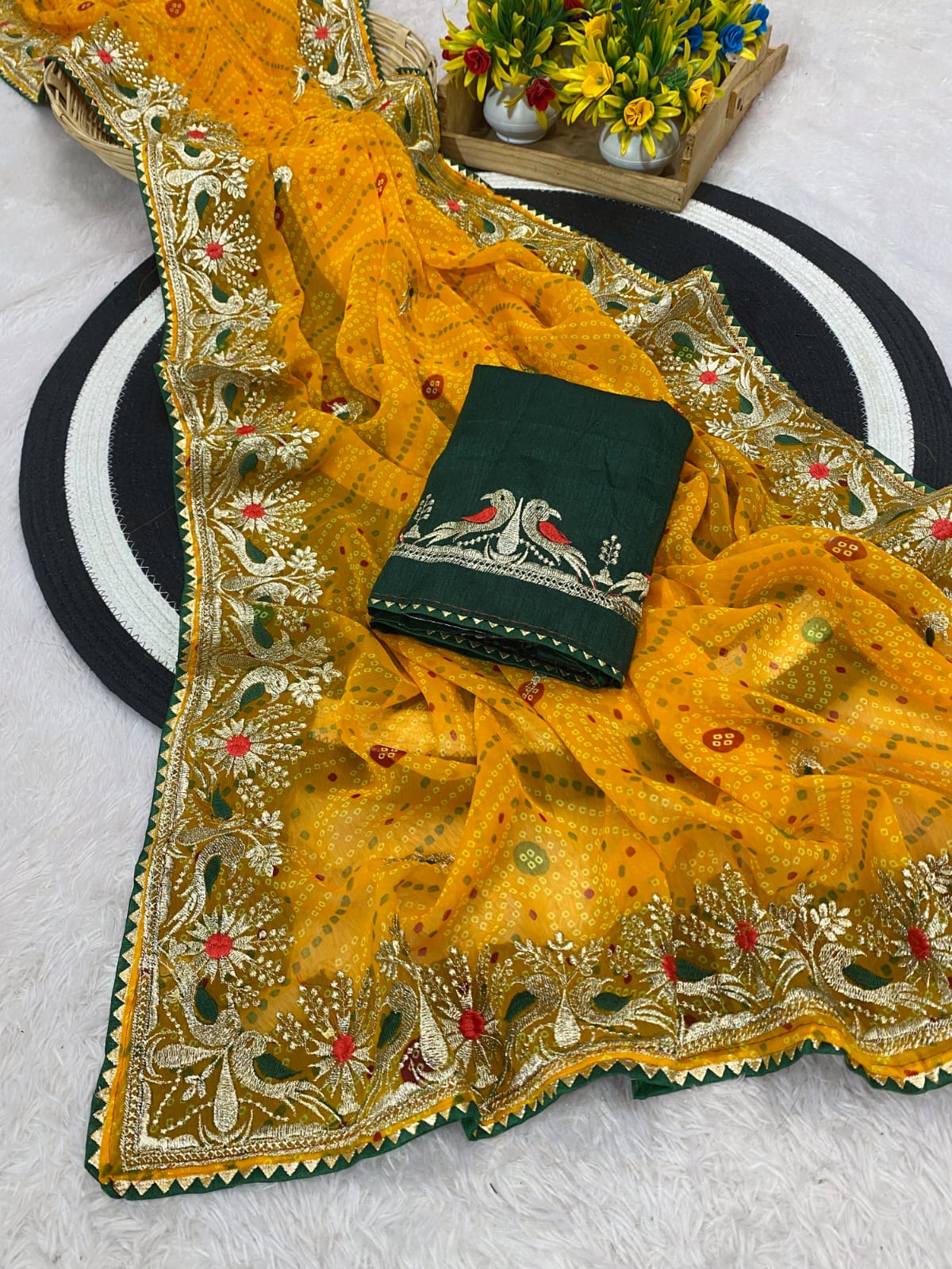Saree Bandhni Chakli