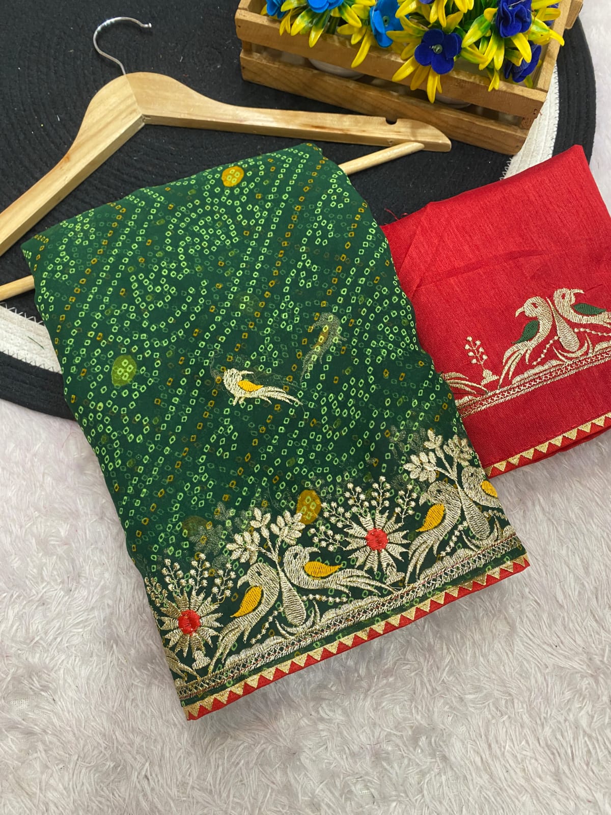 Saree Bandhni Chakli
