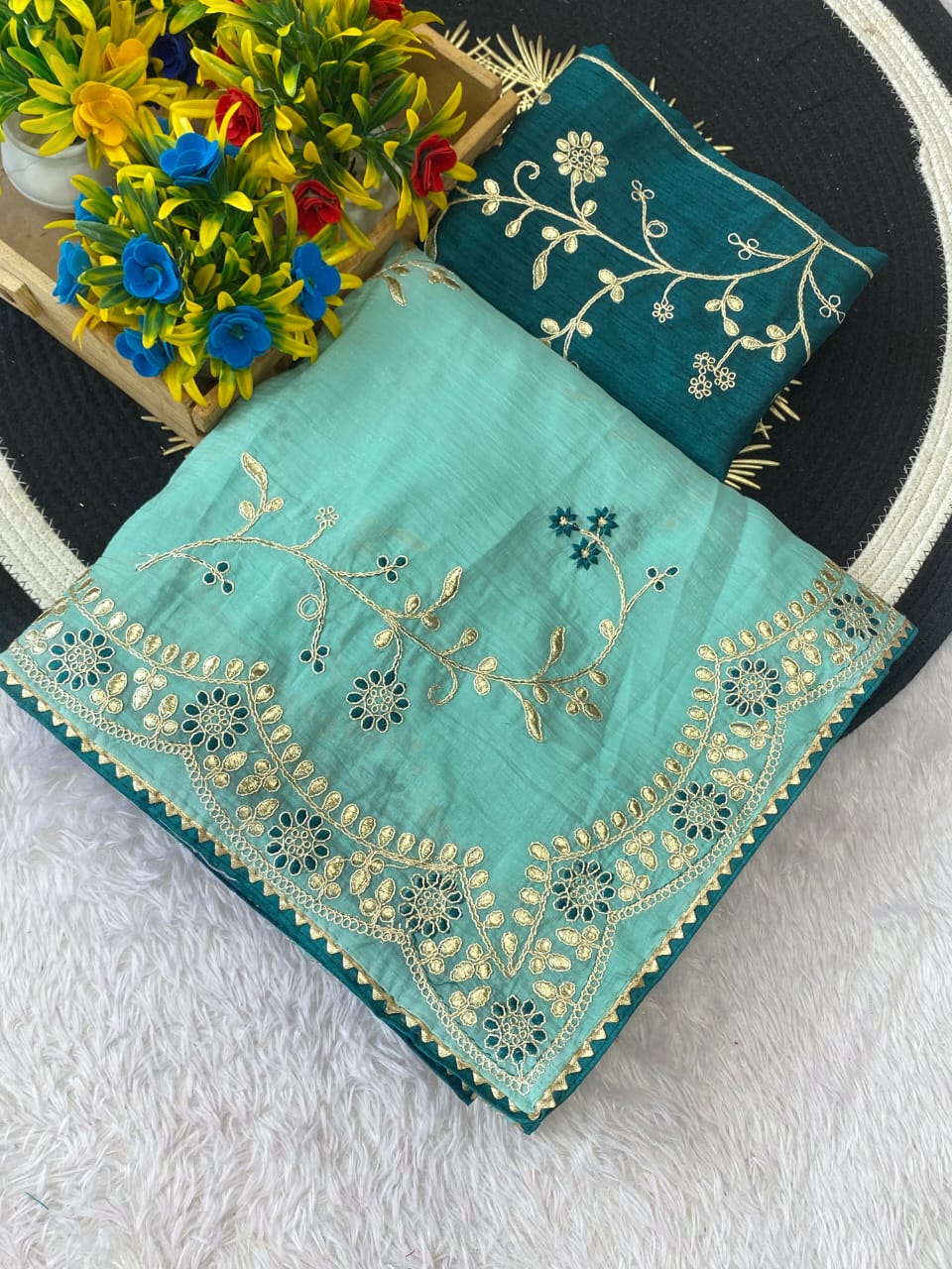 Saree Crunchy Adira