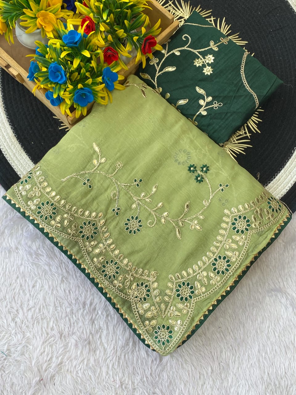 Saree Crunchy Adira