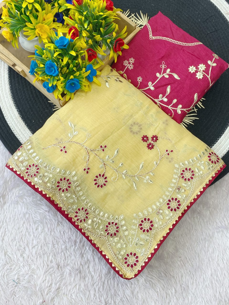 Saree Crunchy Adira