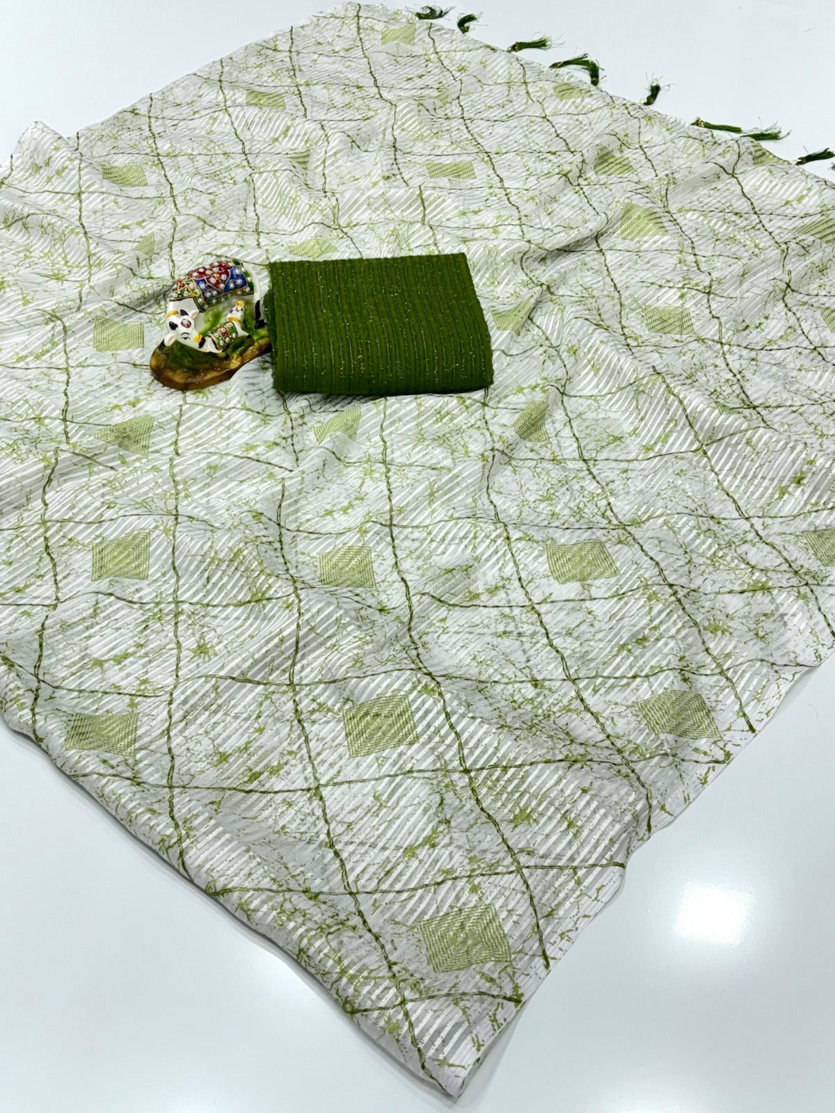Saree Weightless Patang