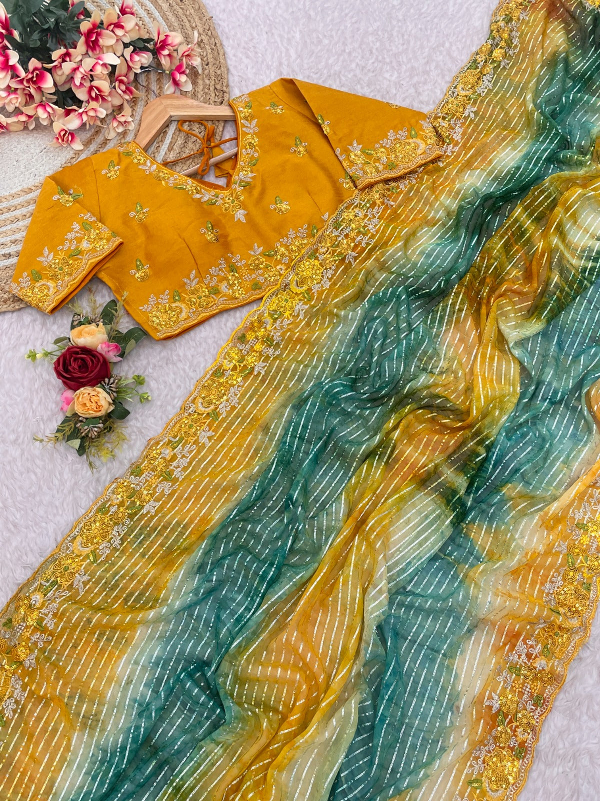 saree LEHERIYA