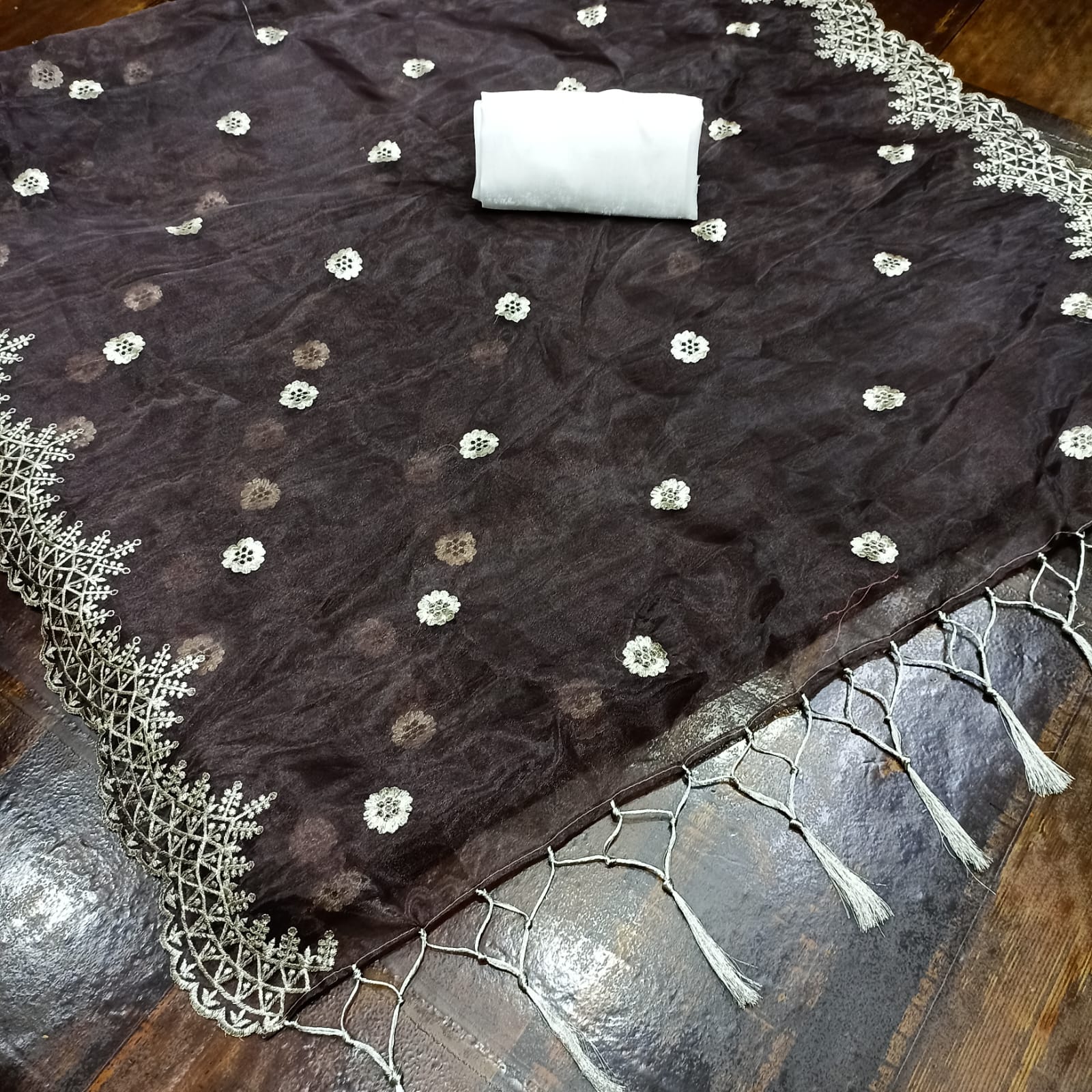 saree CANDY