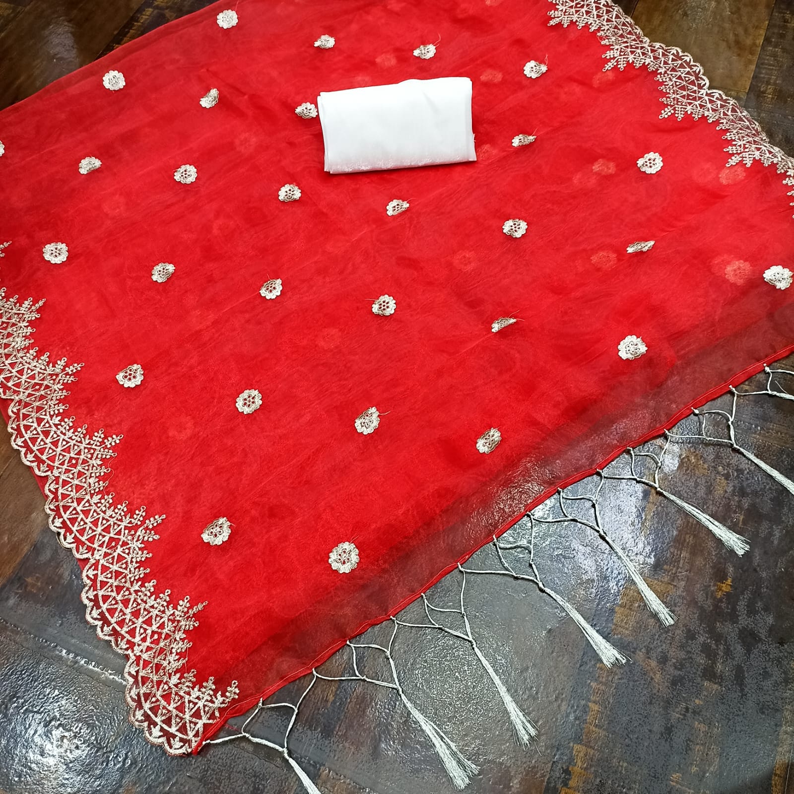 saree CANDY