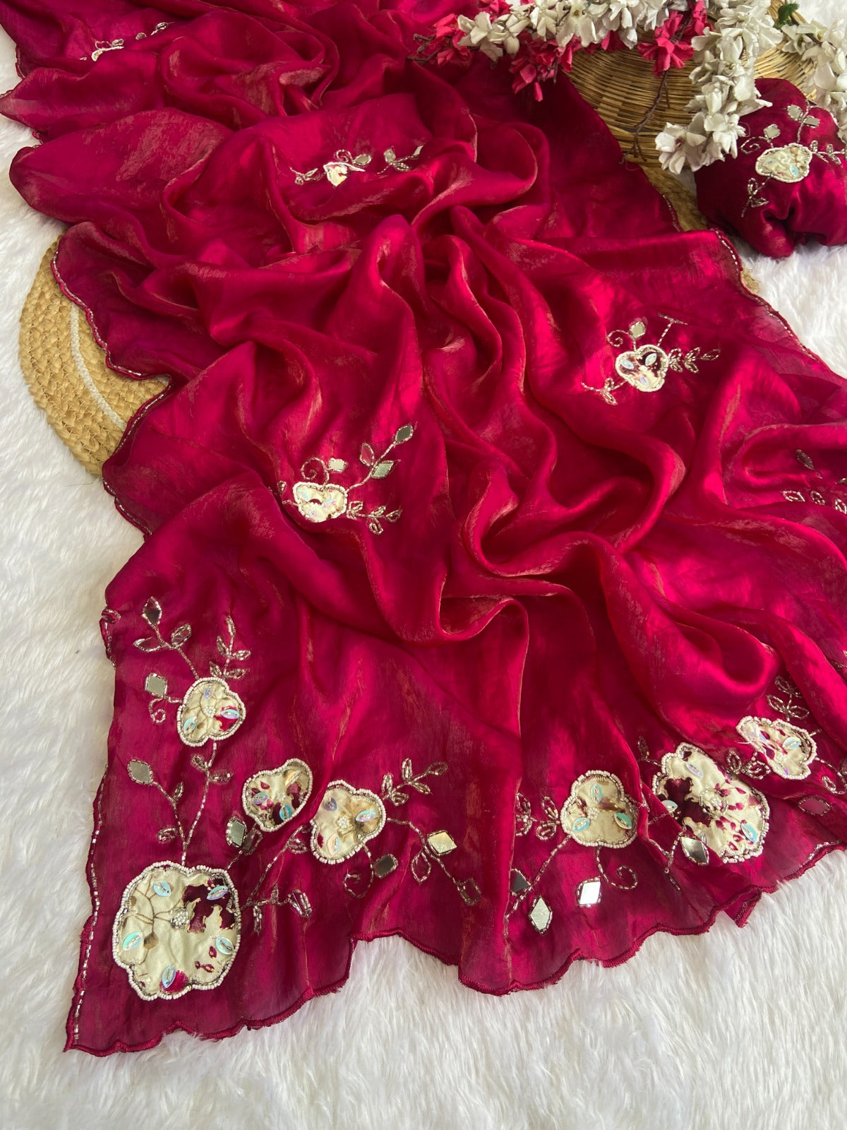 Saree Fendy hw