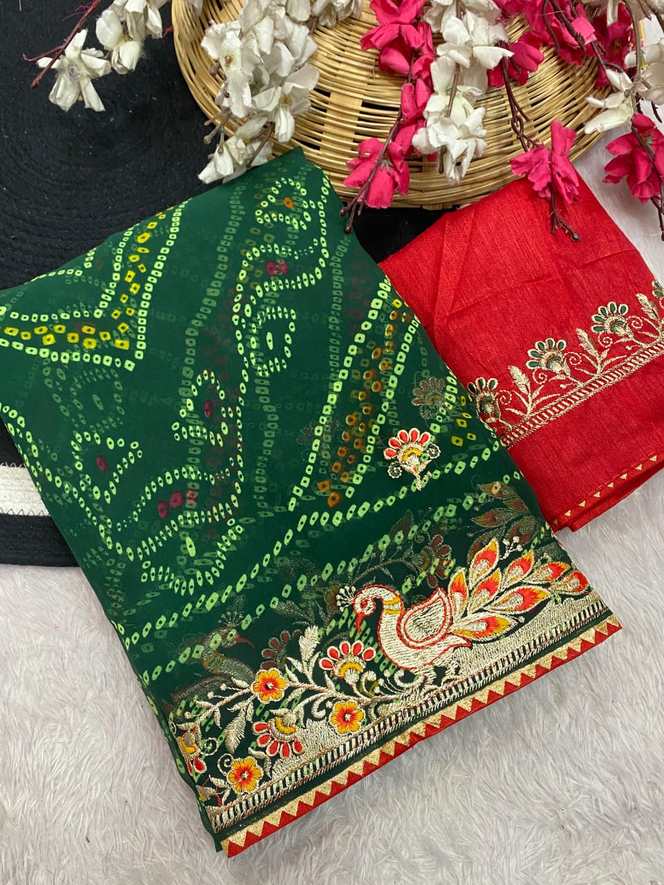 Saree Bandhni Picock